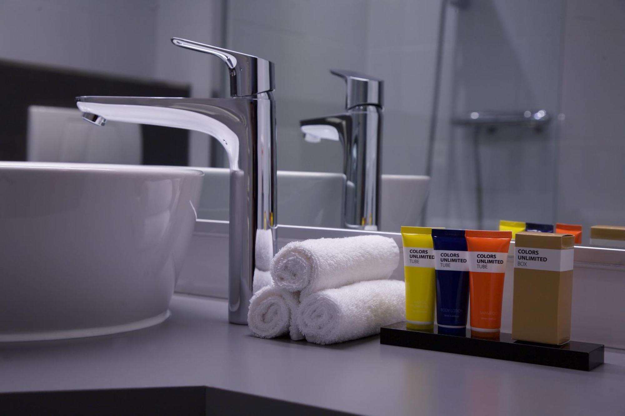 Double Room,697756005:JPEG