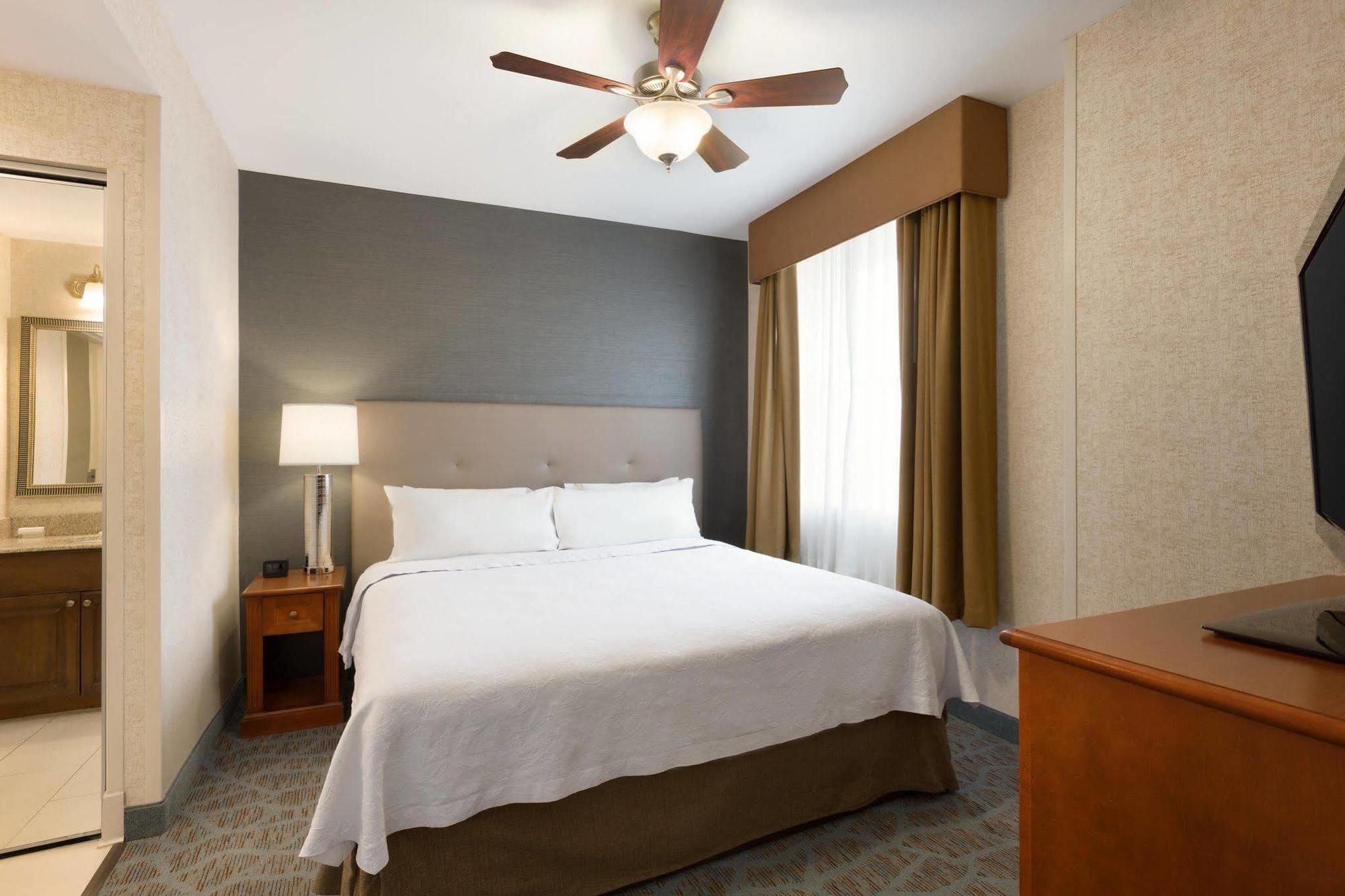 Two-Bedroom Suite - Non-Smoking