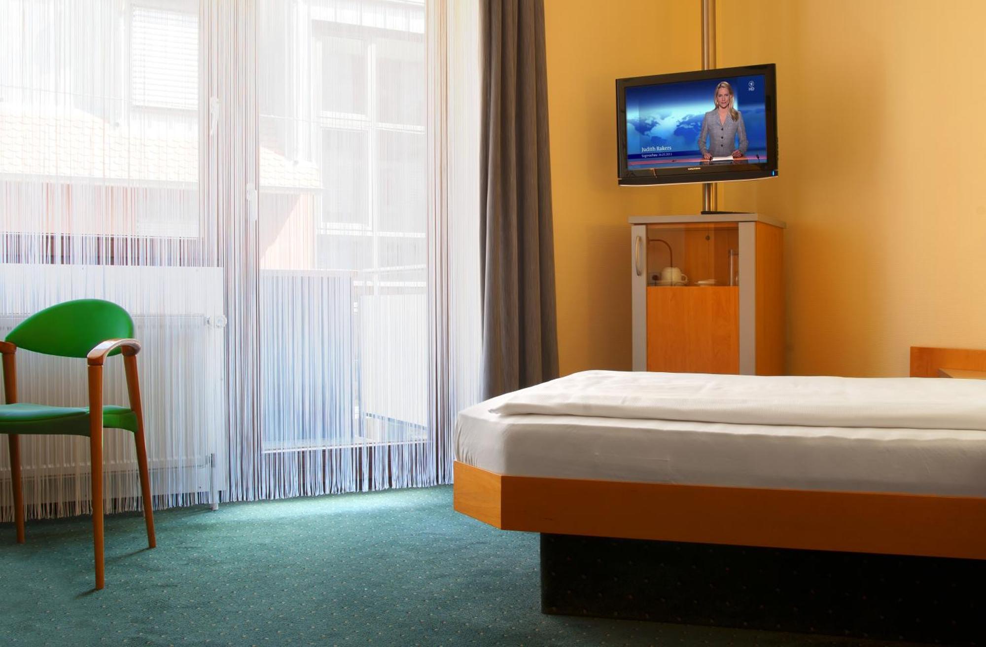 Standard Single Room,60906169:JPEG