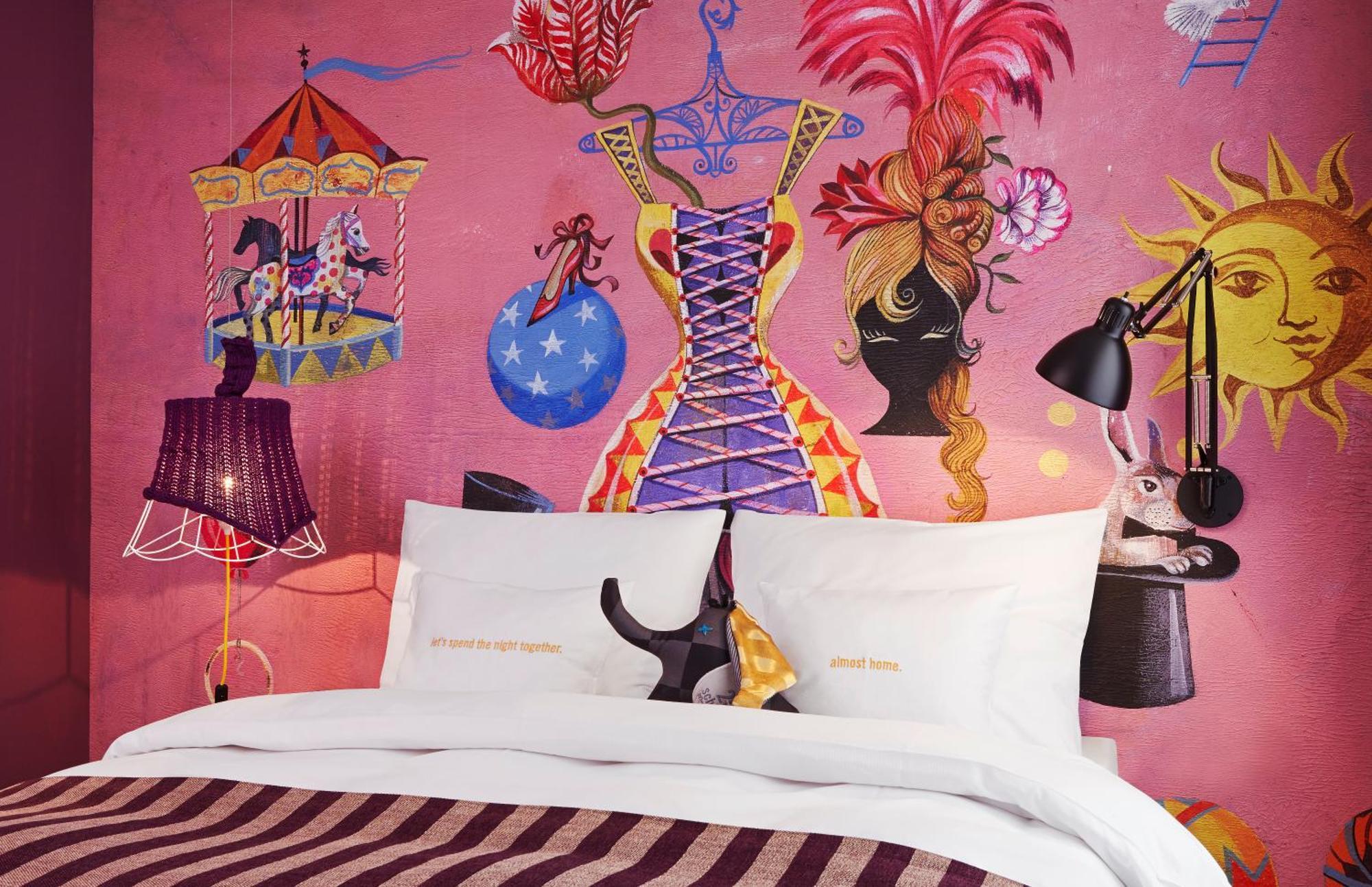 Medium Plus Room,699799027:JPEG