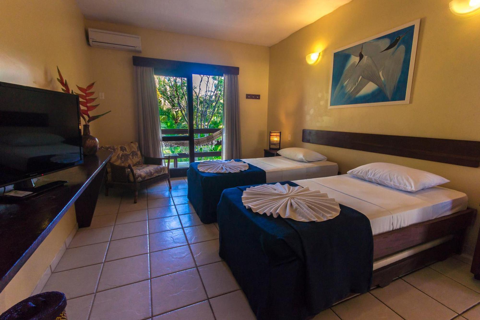 Quarto com Vista da Piscina