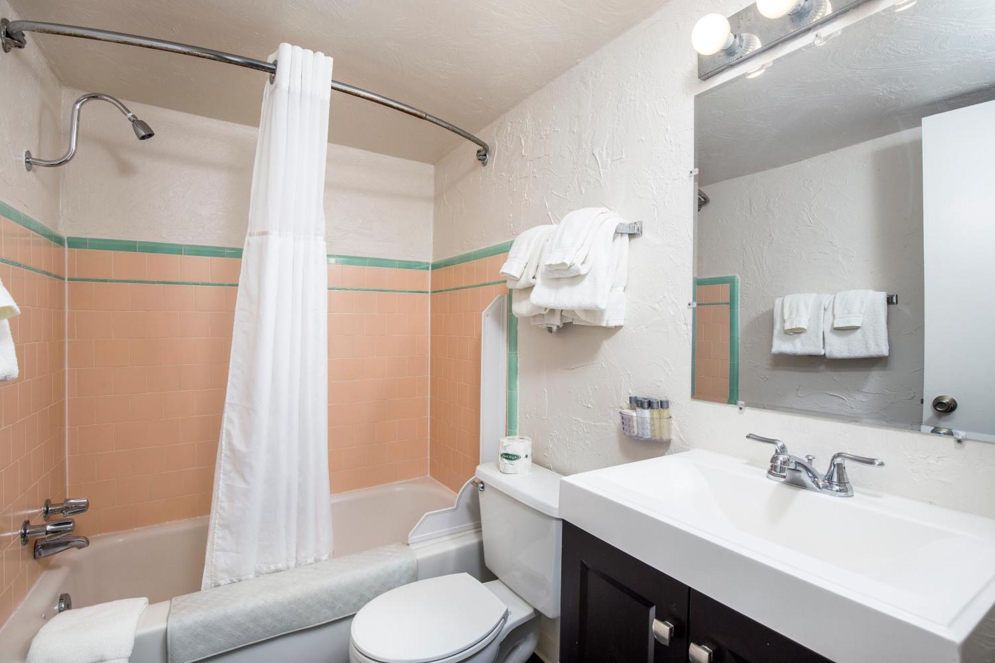 Deluxe Queen Room with Two Queen Beds