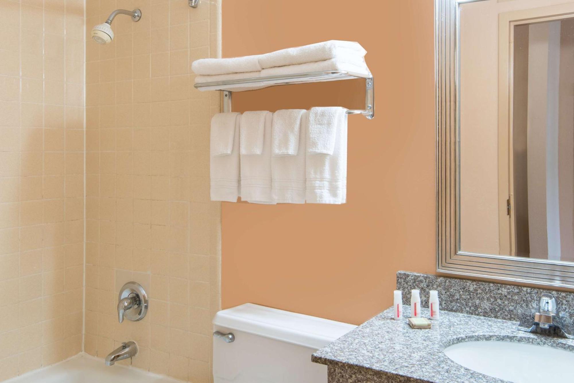 Double Room with Two Double Beds - Non-Smoking