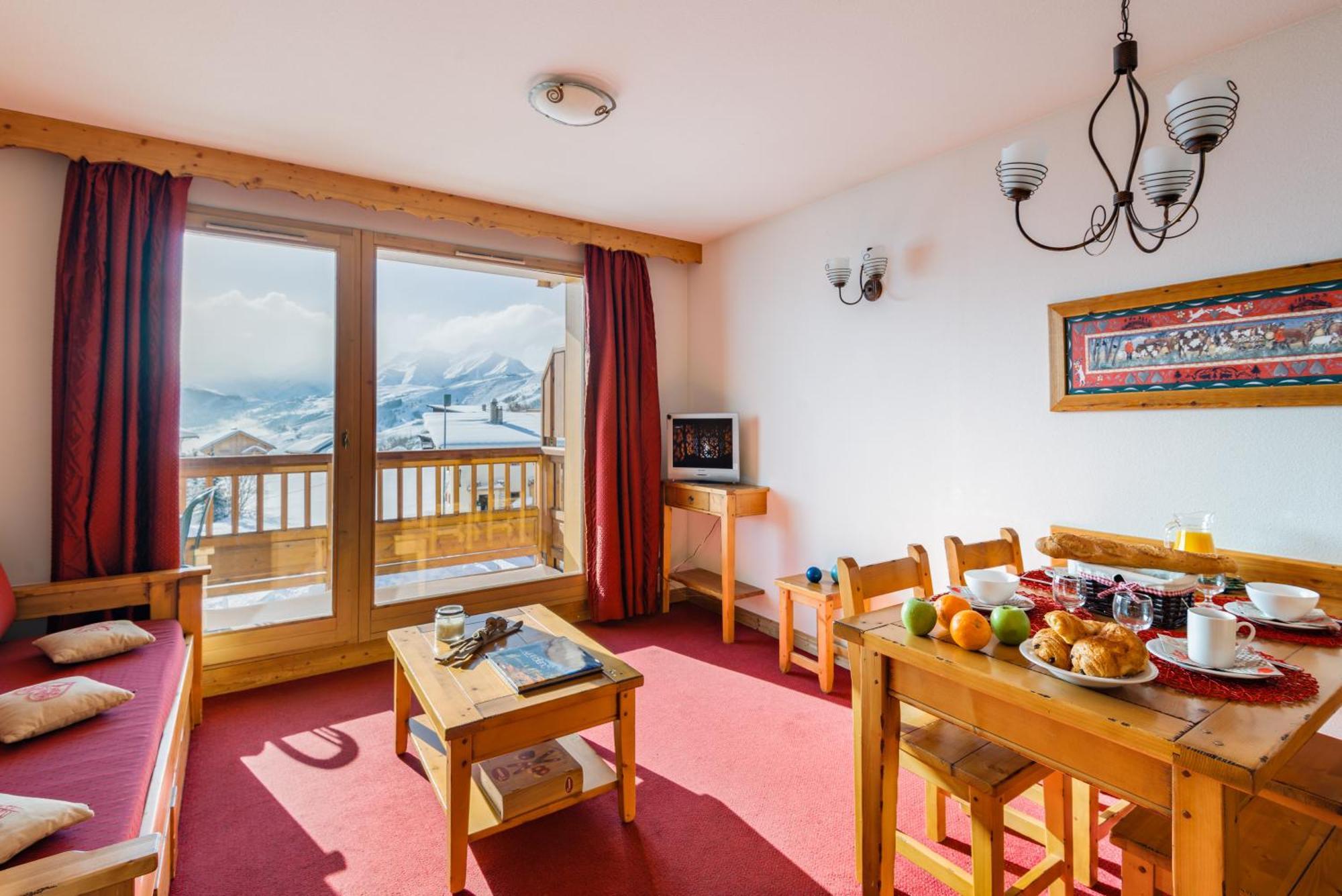 Two-Bedroom Apartment,1553613661:JPEG