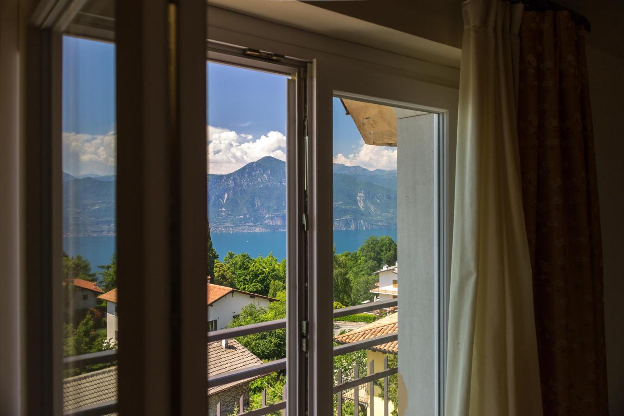 Camera Deluxe Matrimoniale/Doppia con Letti Singoli con Vista Lago