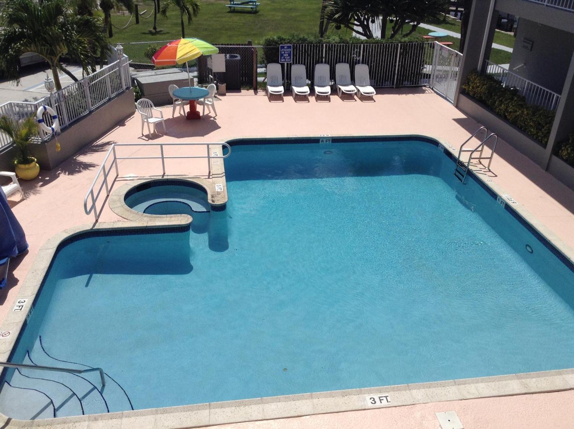 Double Room with Pool View