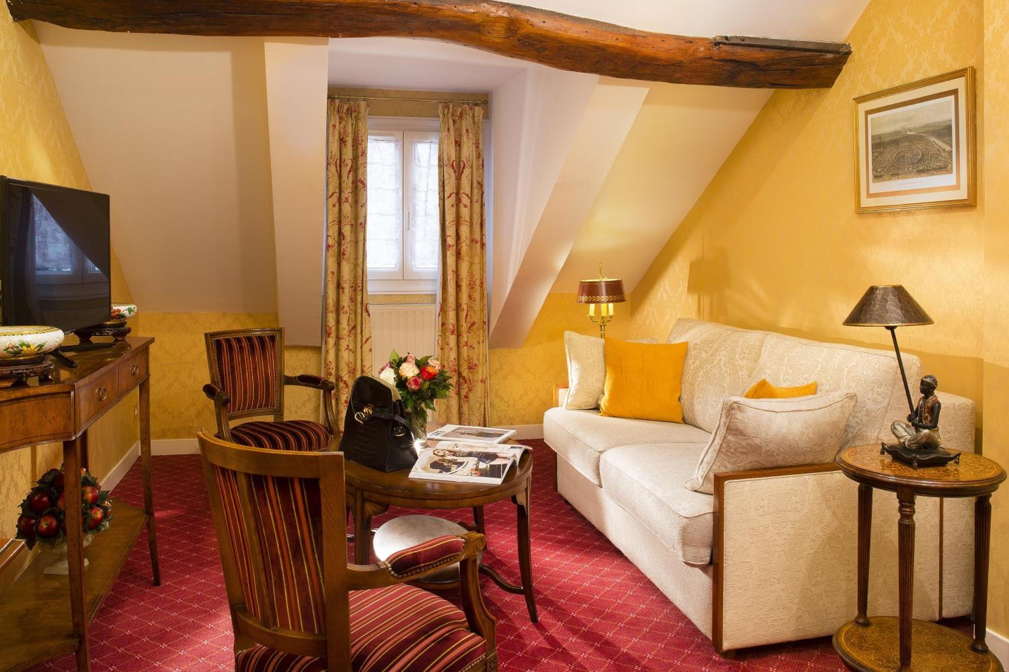 Deluxe Suite,1274119255:JPEG