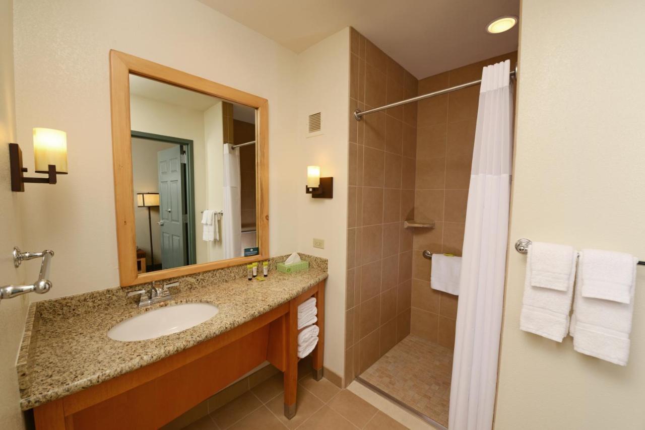 Kid Cabin Suite Mountain View