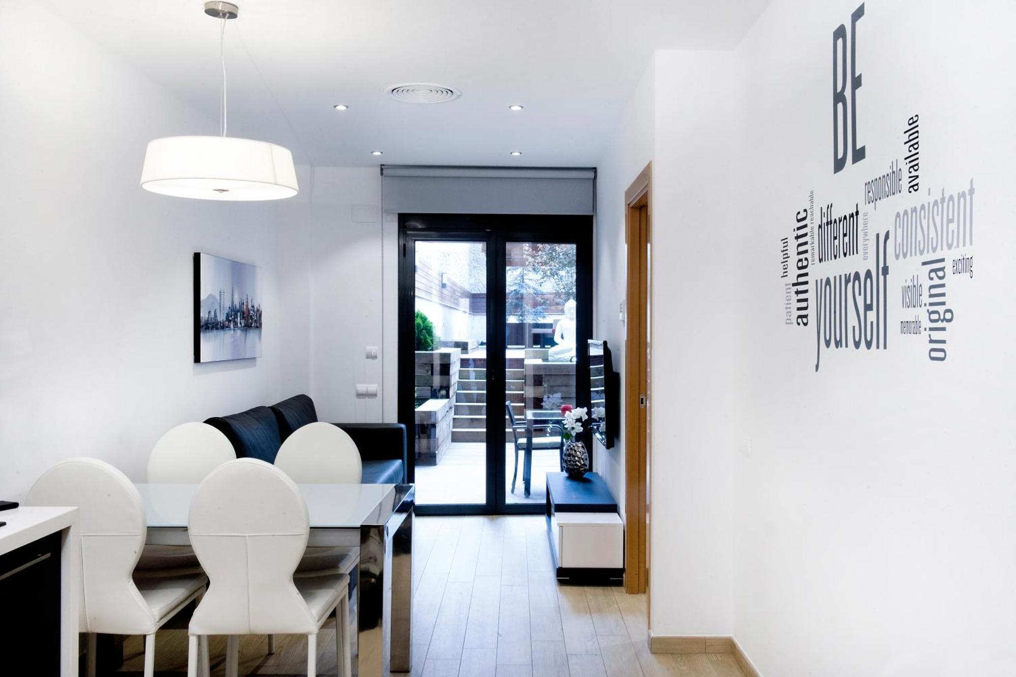 Apartamento com 1 Quarto e Jardim