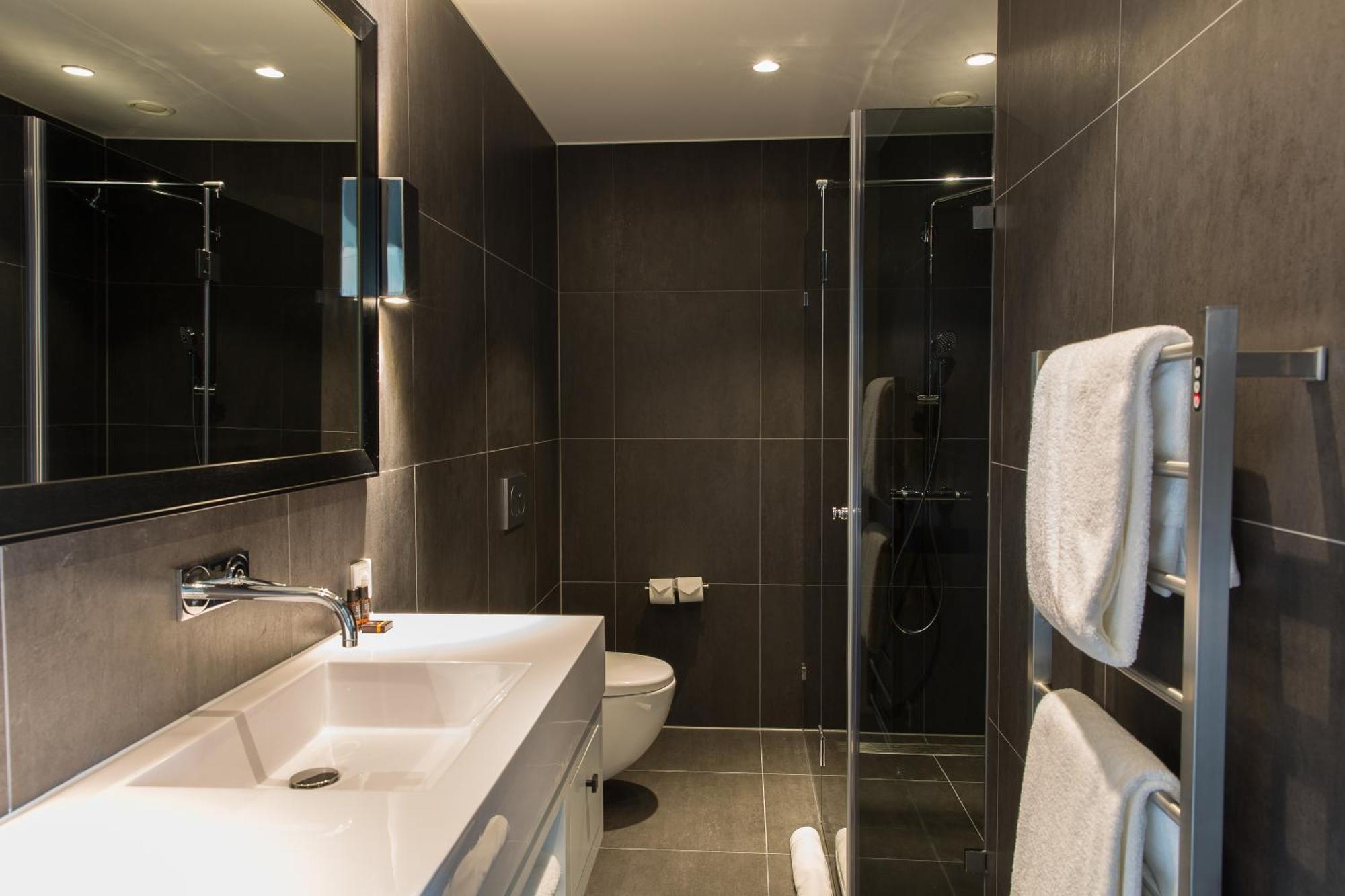 Two-Bedroom Apartment,1774519521:JPEG