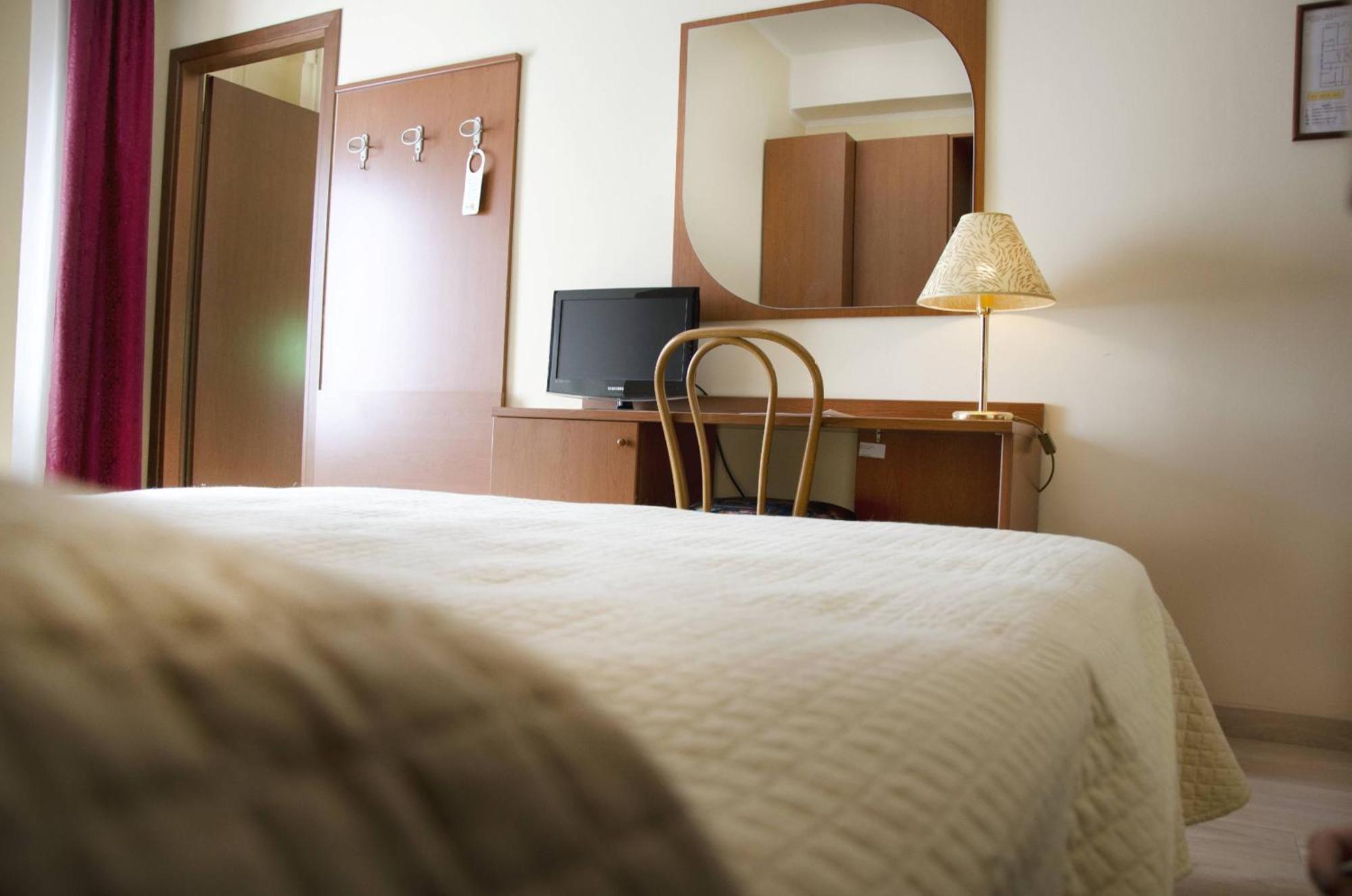 Double or Twin Room with Balcony,1366597745:JPEG