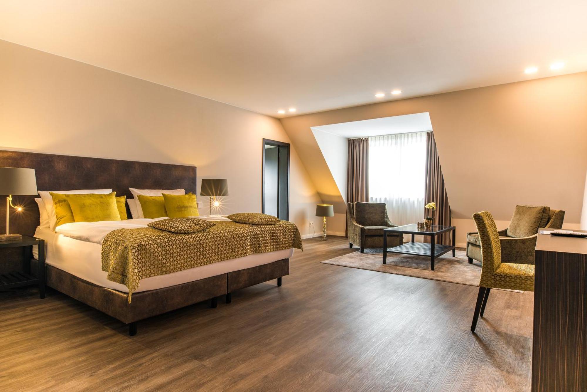 Family Junior Suite,711171718:JPEG
