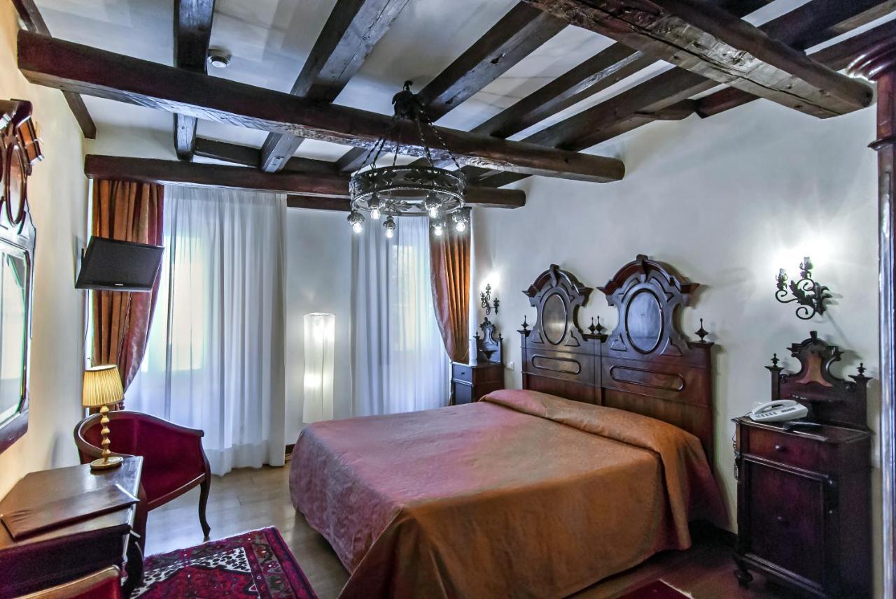 Quarto Deluxe com Cama de Casal ou 2 de Solteiro e Vista da Cidade