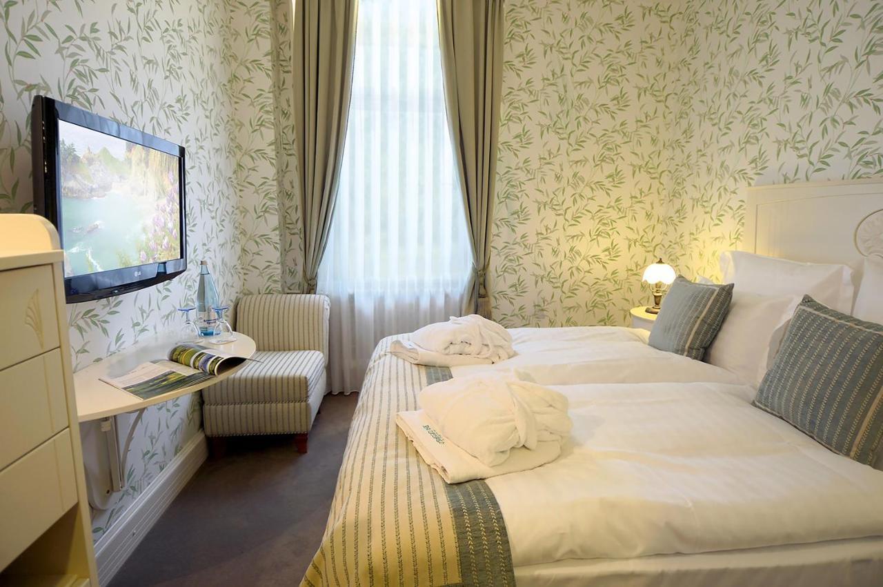 Classic Double Room,1657149073:JPEG