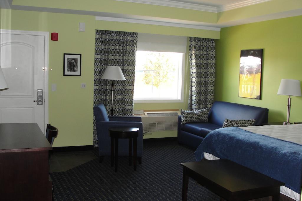 Deluxe King Suite,72061580:JPEG