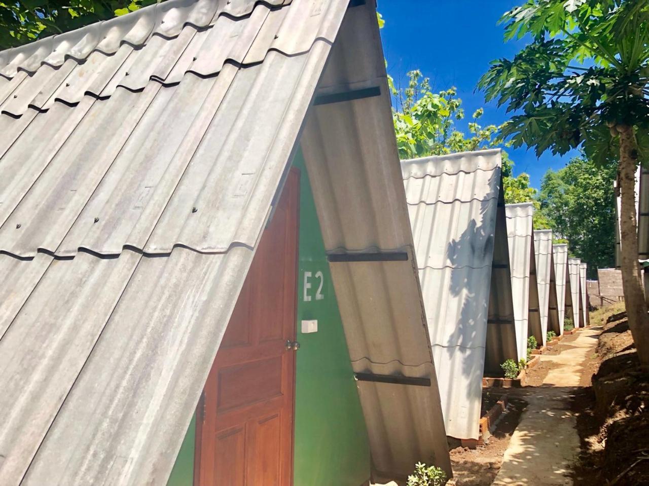 Bungalow,723542458:JPEG