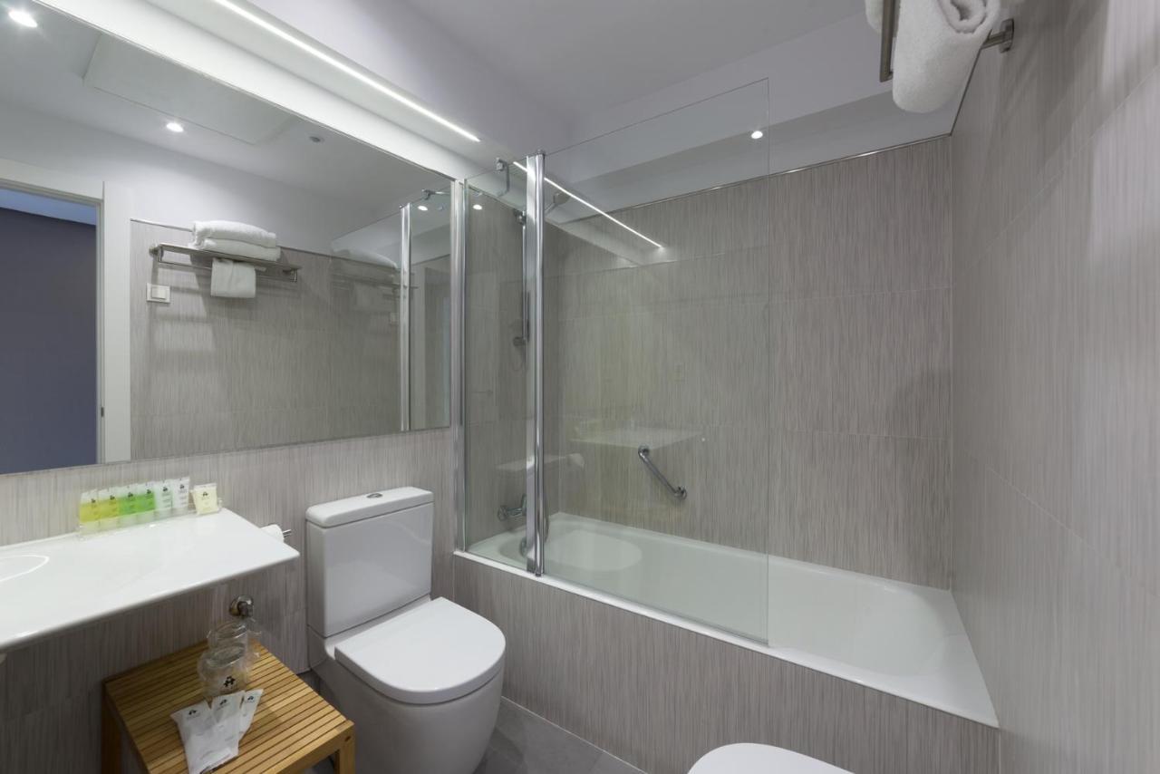 Twin Room with Extra Bed,974816113:JPEG