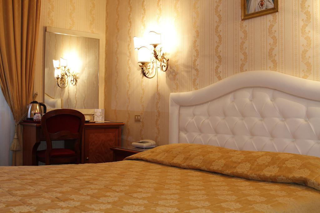 Triple Room,685651665:JPEG