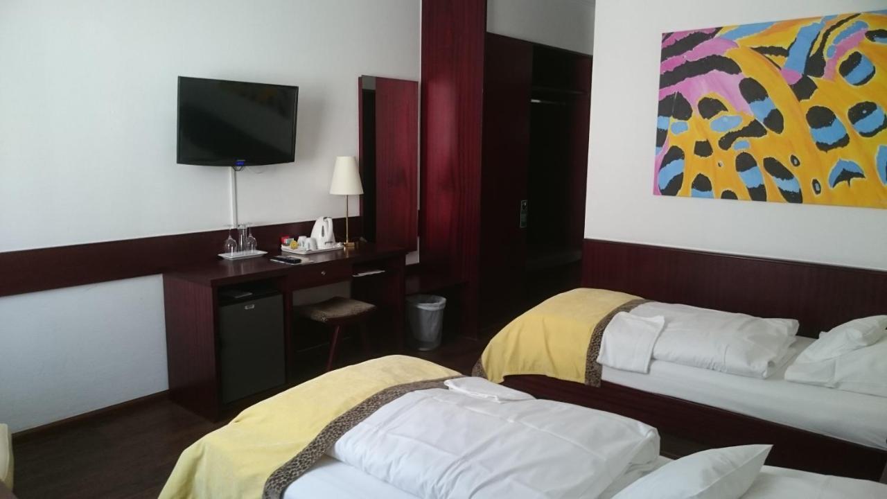 Standard Twin Room,727546519:JPEG