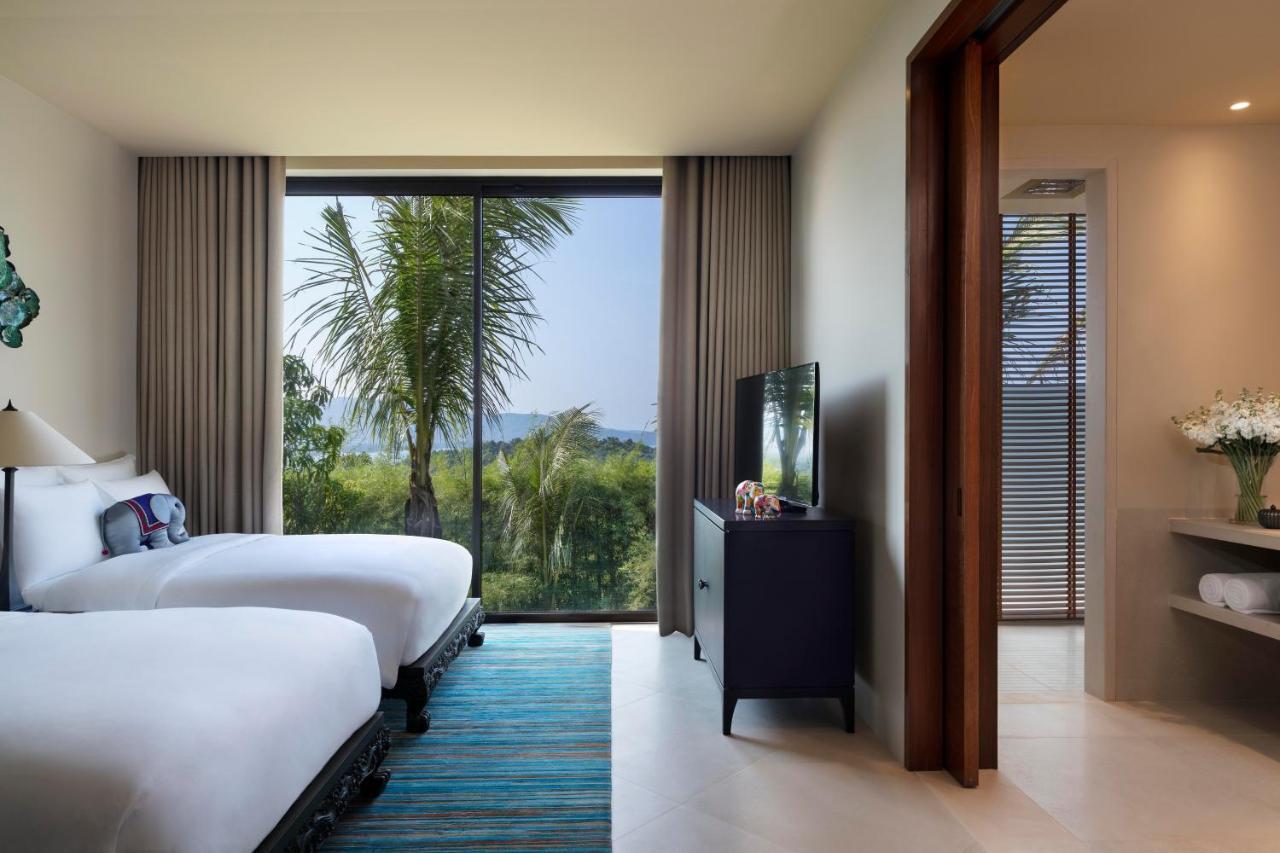 Three-Bedroom Sea View Residence