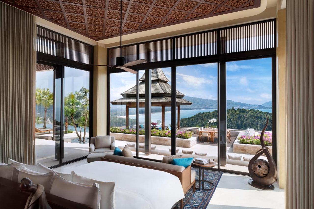 Three-Bedroom Sea View Residence