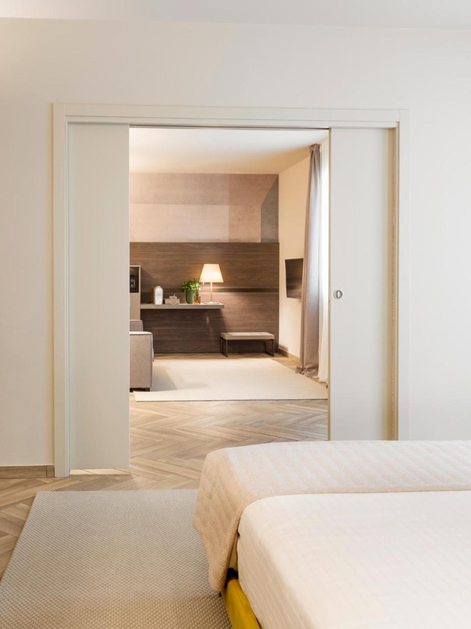Suite met Balkon en Uitzicht op het Meer