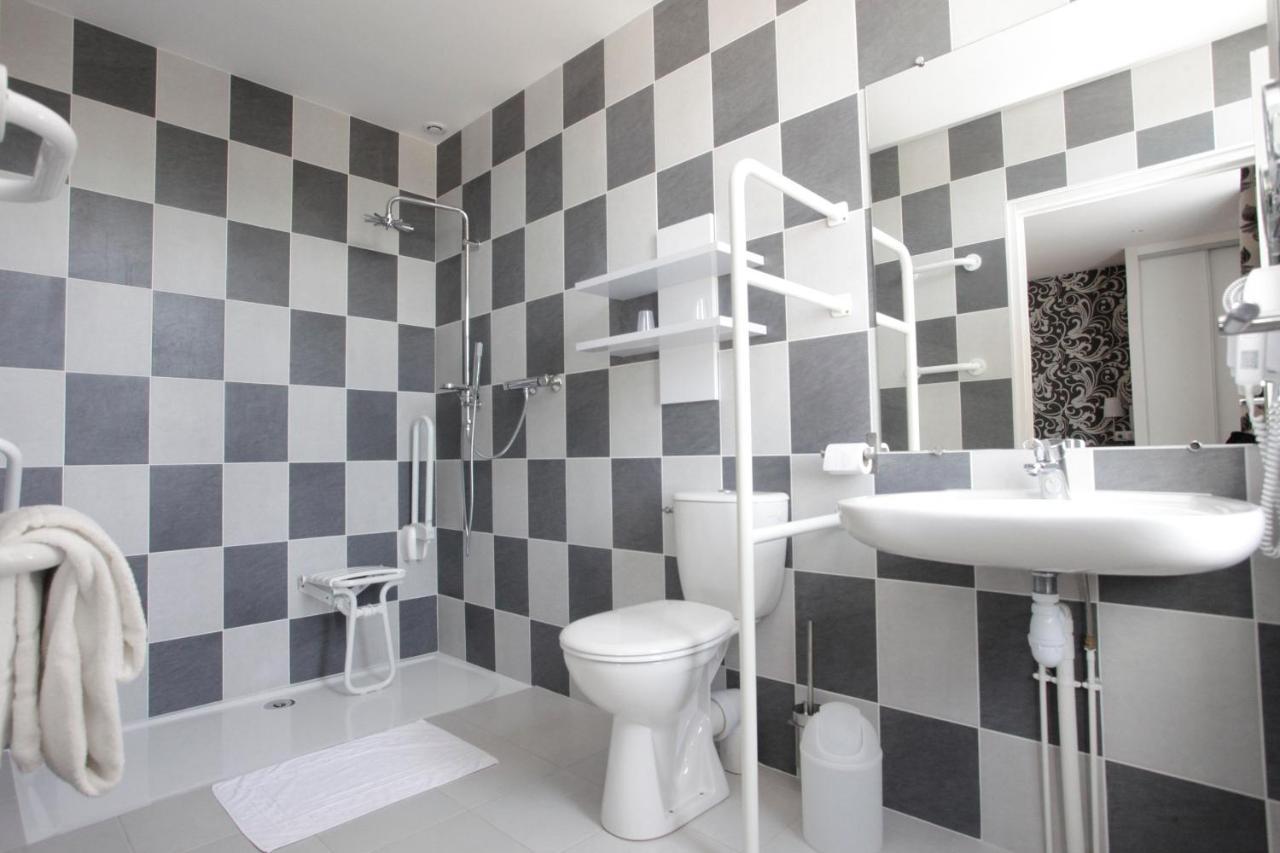 Chambre Double PMR (Rez-de-Chaussée sur Rue) - 14 m²