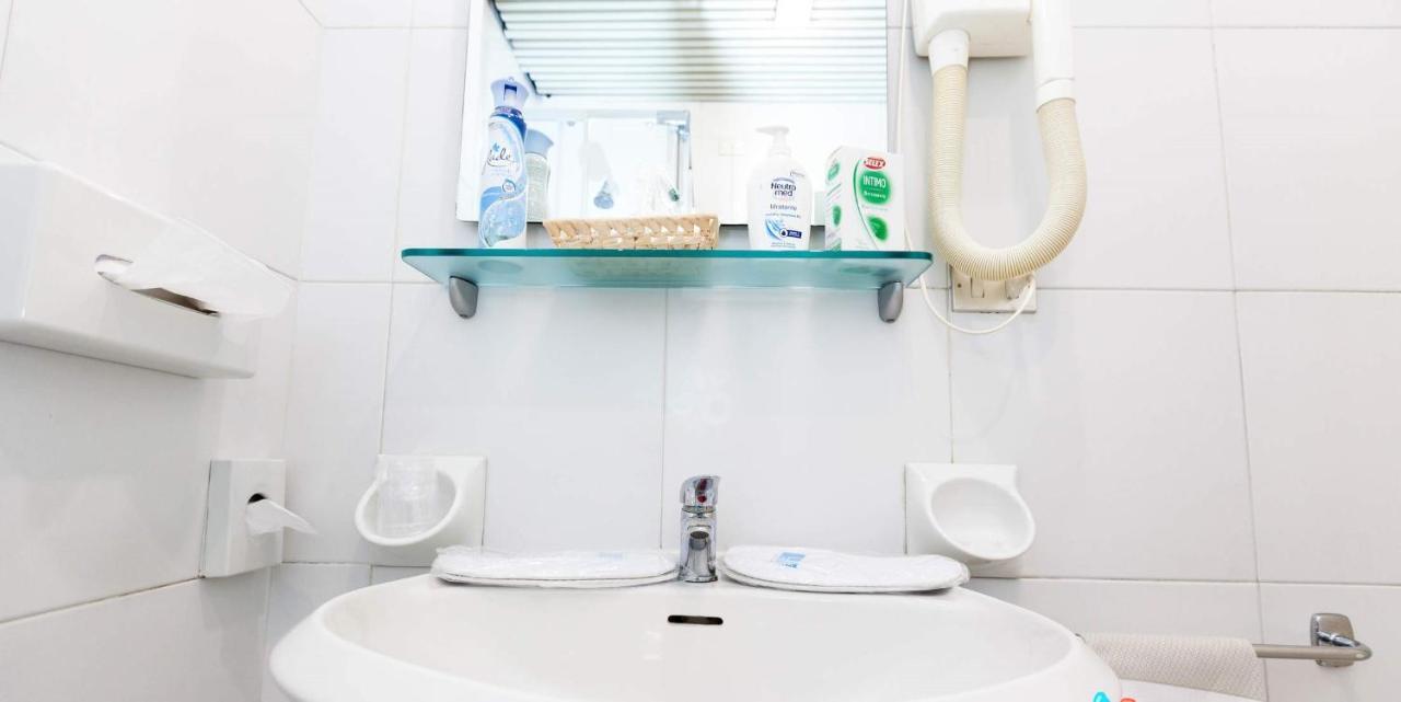 2 Zimmer mit Verbindungstür