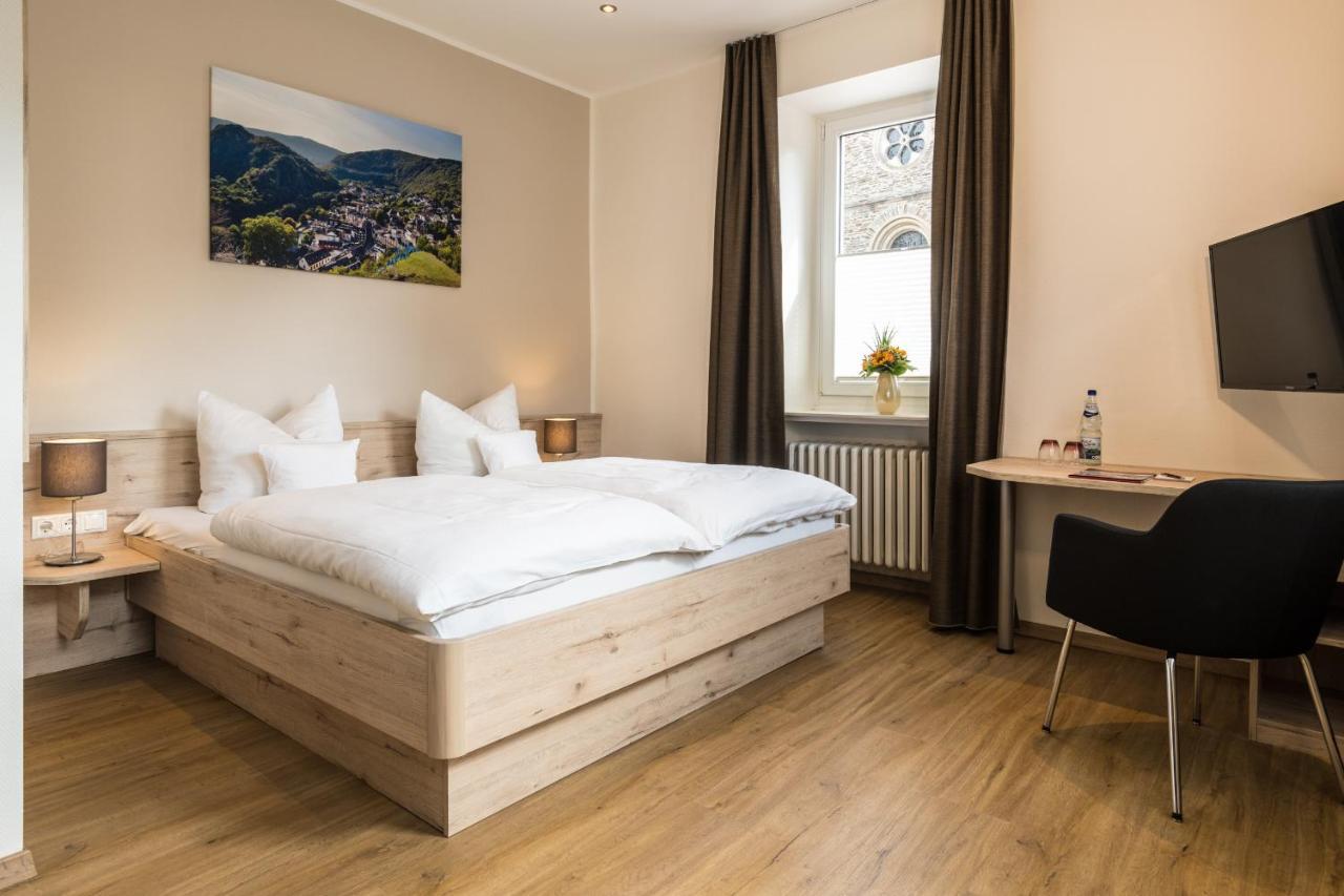 Standard Double Room,1586840179:JPEG