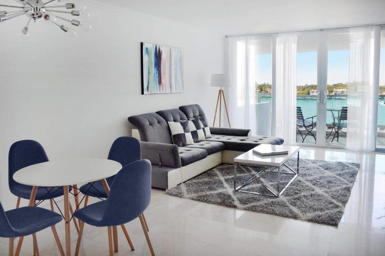 Deluxe Suite met 1 Slaapkamer en 1,5 Badkamer en Balkon - Uitzicht op de Stad