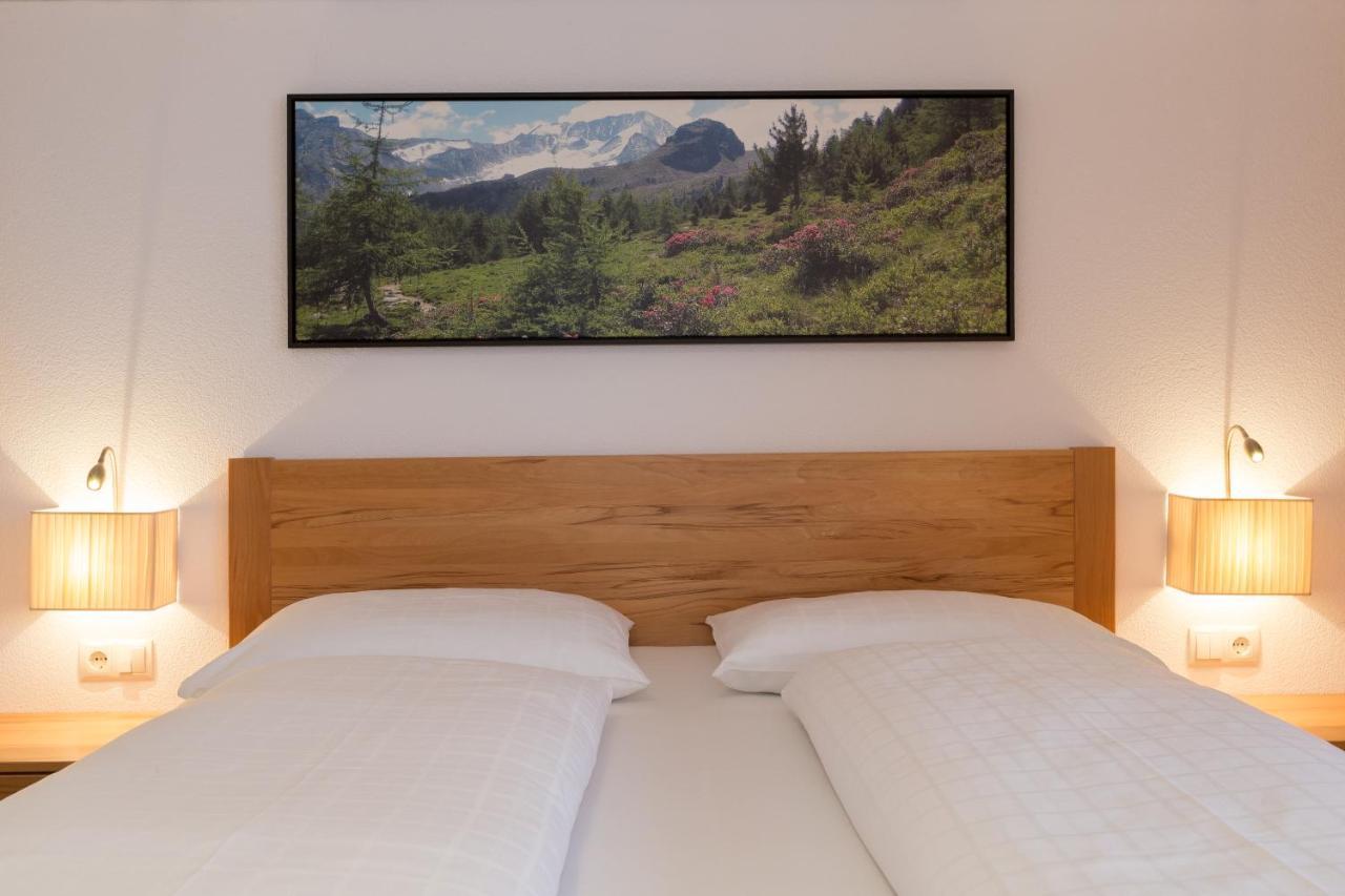 Two-Bedroom Apartment,749856443:JPEG
