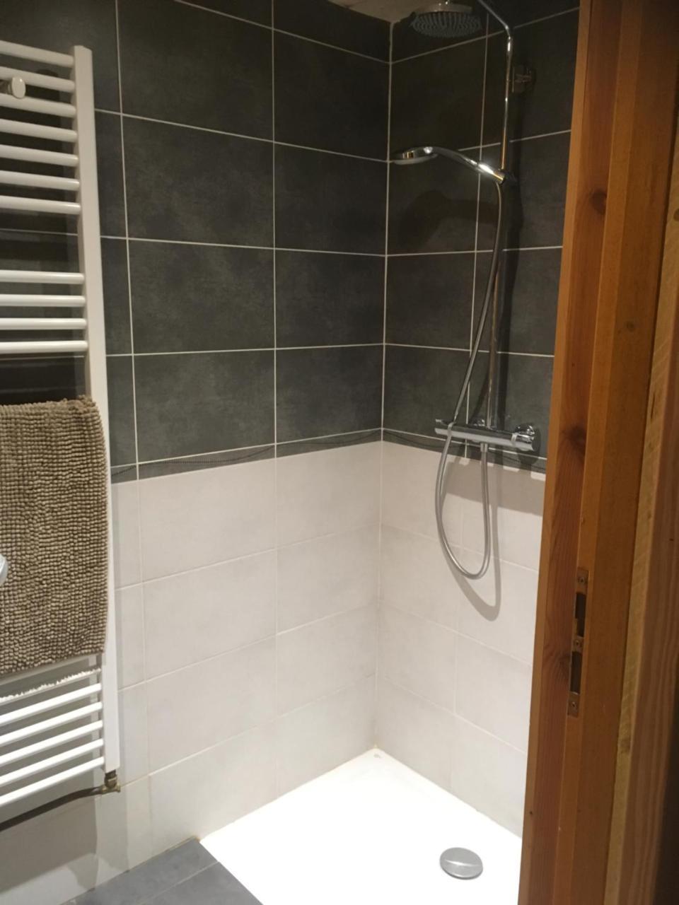 Chambre Double avec Salle de Bains Commune