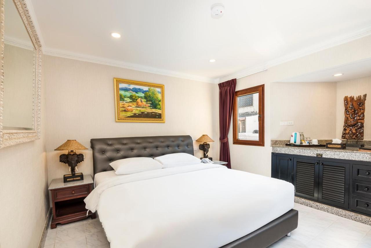Superior King Room