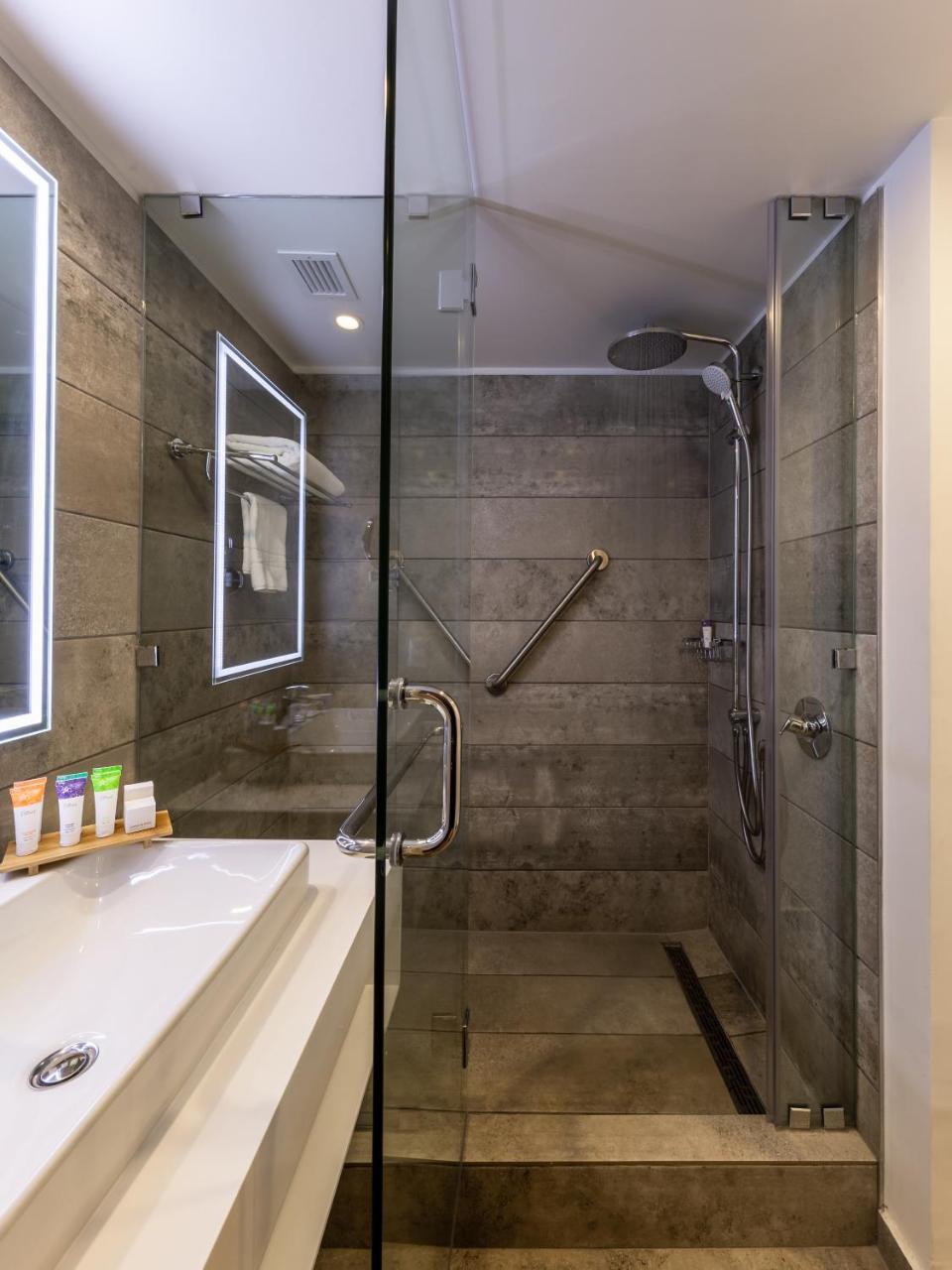 Quarto King Superior com Sofá