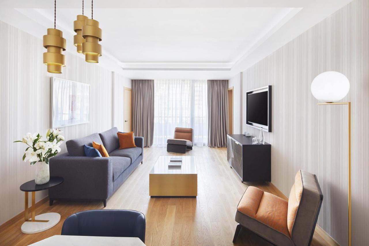 Grand Suite met Kingsize Bed en Uitzicht op de Akropolis