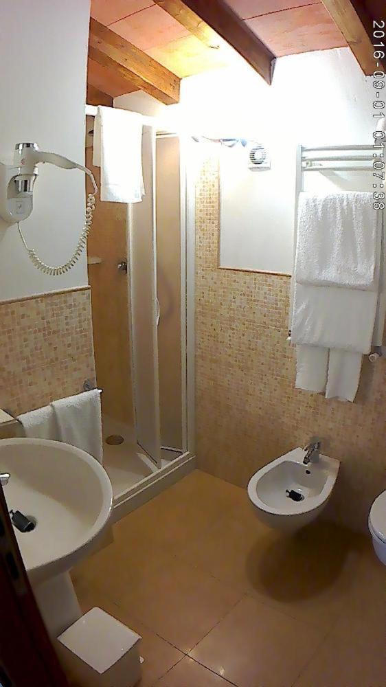 Camera Matrimoniale con Bagno Privato
