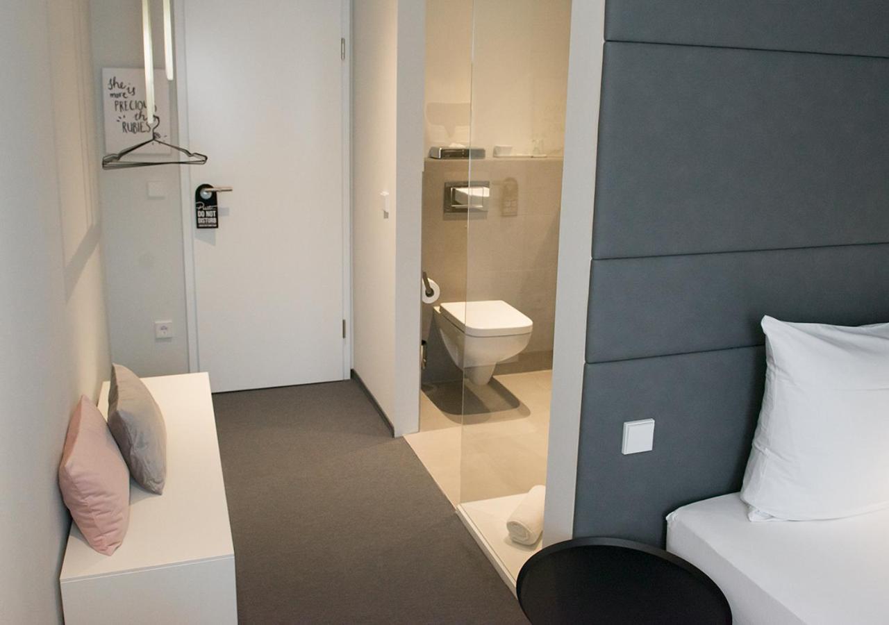Premium Single Room,756307219:JPEG