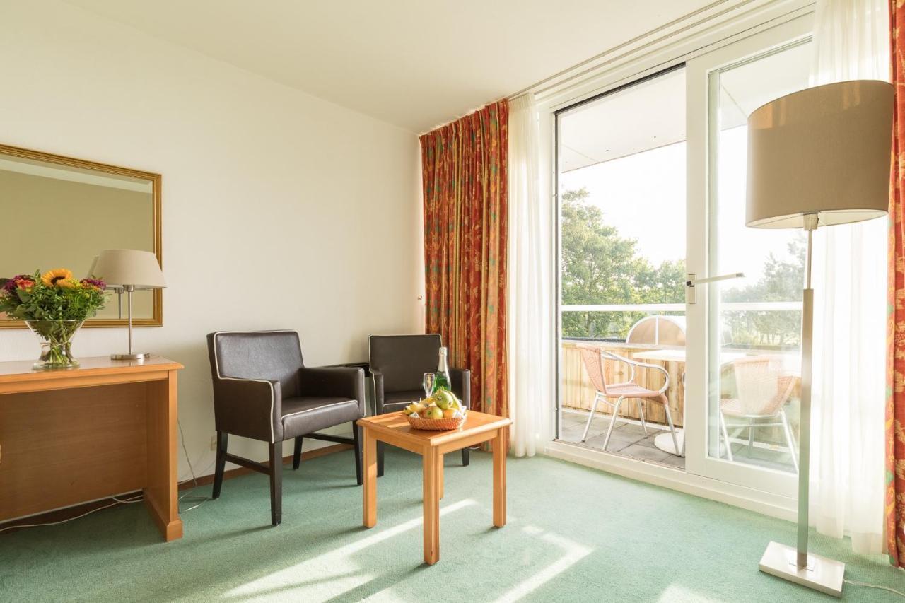 Standard Double Room with Balcony,757606402:JPEG