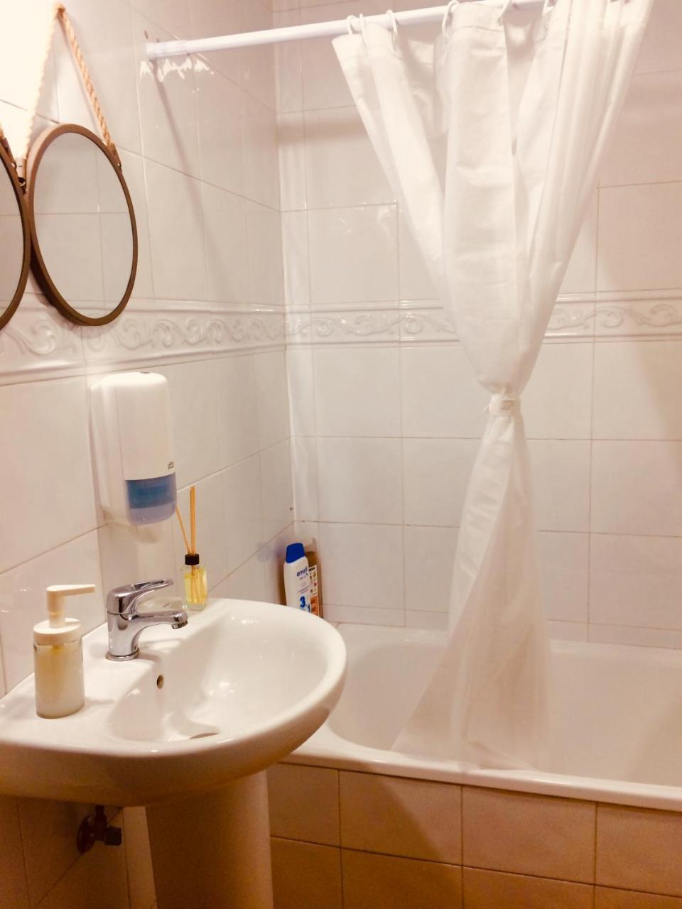 Habitación Doble con ducha - 2 camas