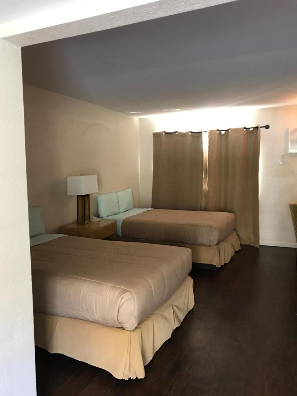Kamer met Tweepersoonsbed en Uitzicht op de Bergen