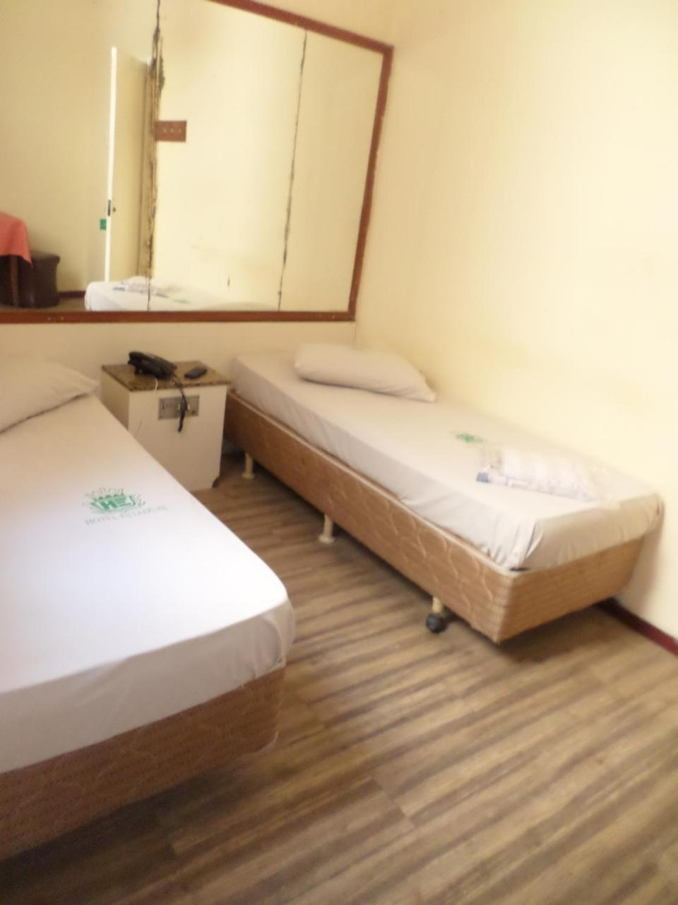 Quarto Twin Económico