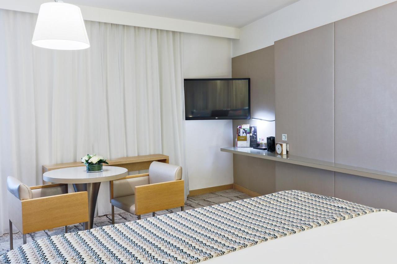 Suite King com um Sofá-Cama