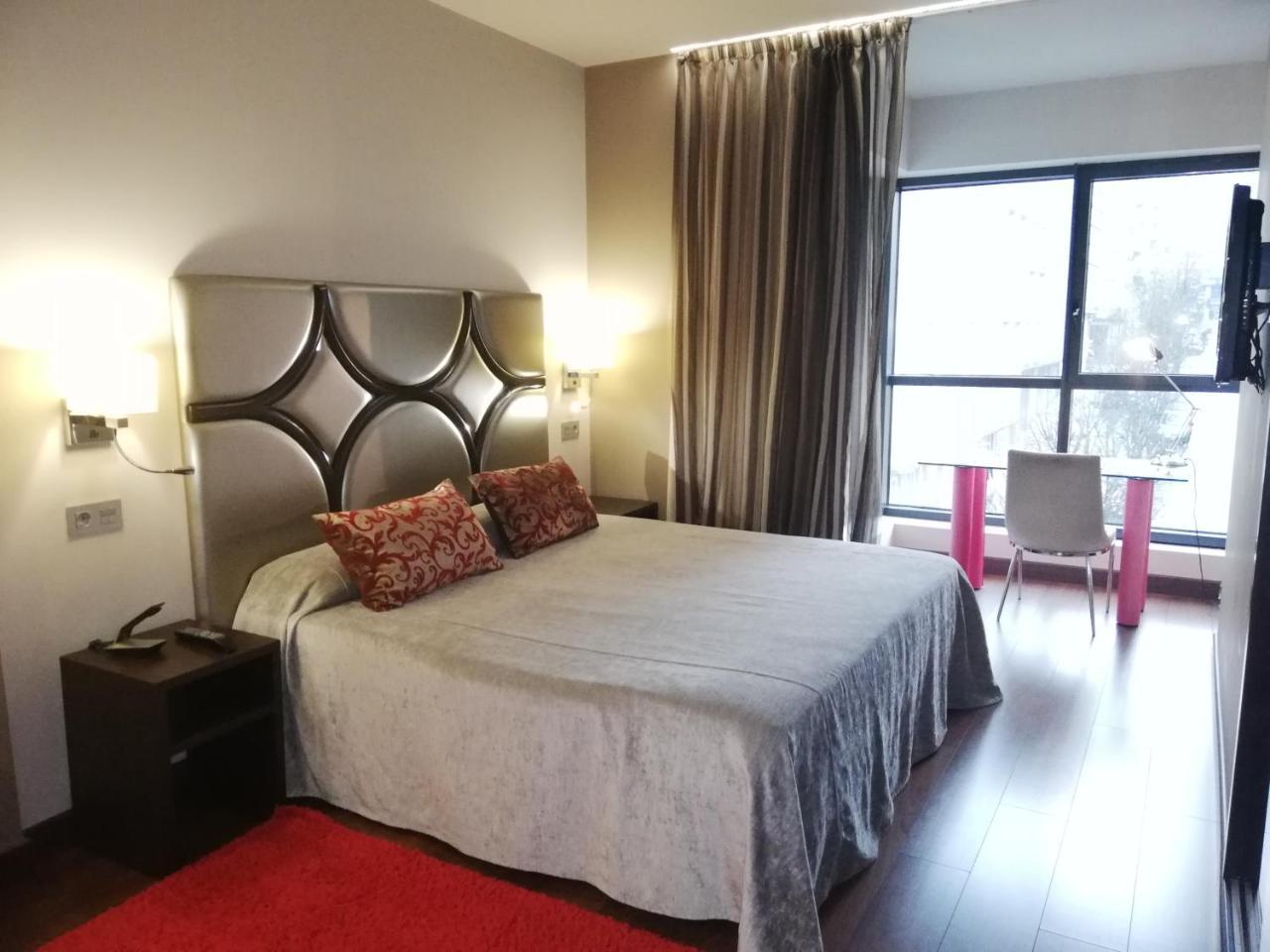 Habitación Doble con cama supletoria (3 adultos)