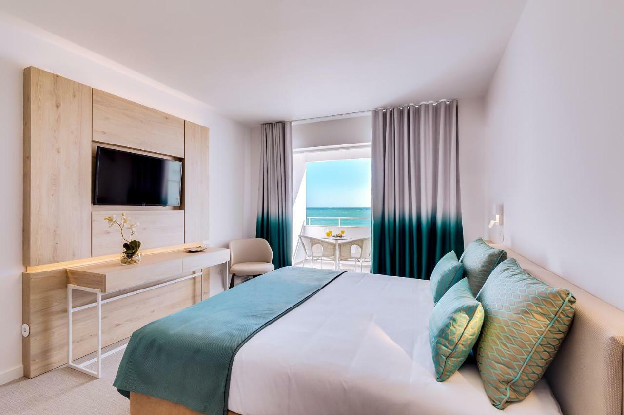Quarto Individual com Varanda e Vista Mar