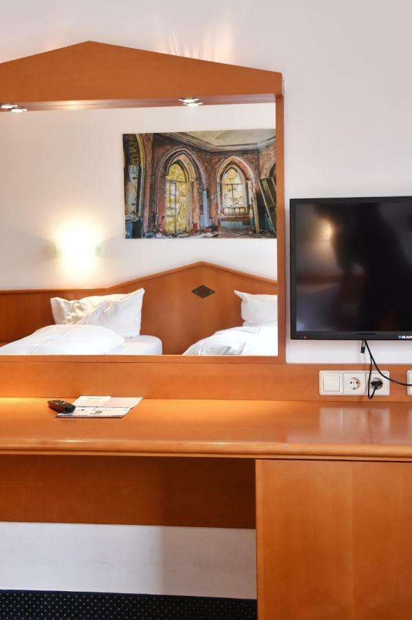 Standard Twin Room,784071366:JPEG