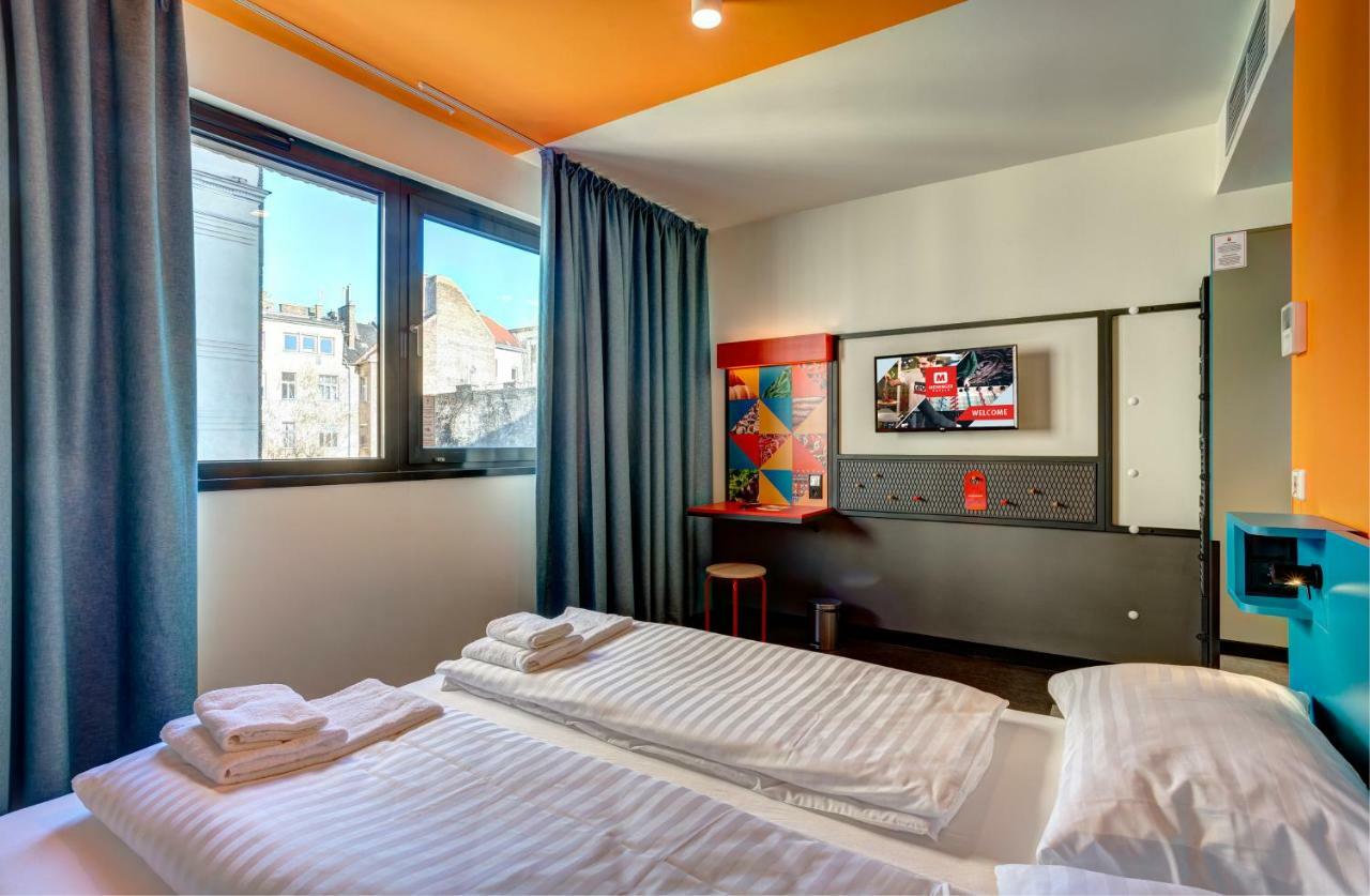 Twin Room,1689885127:JPEG