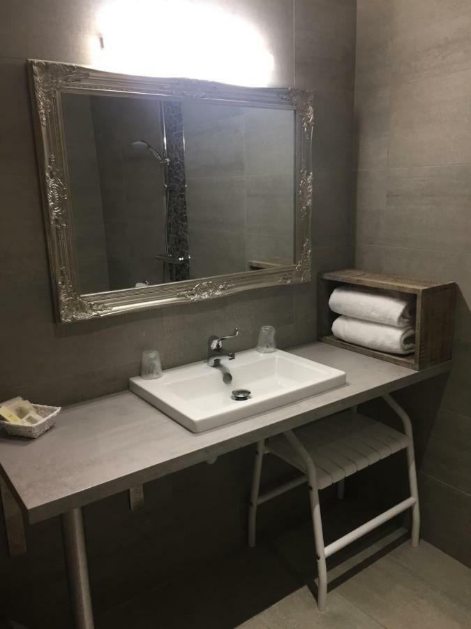 Chambre Familiale Adaptée aux Personnes à Mobilité Réduite