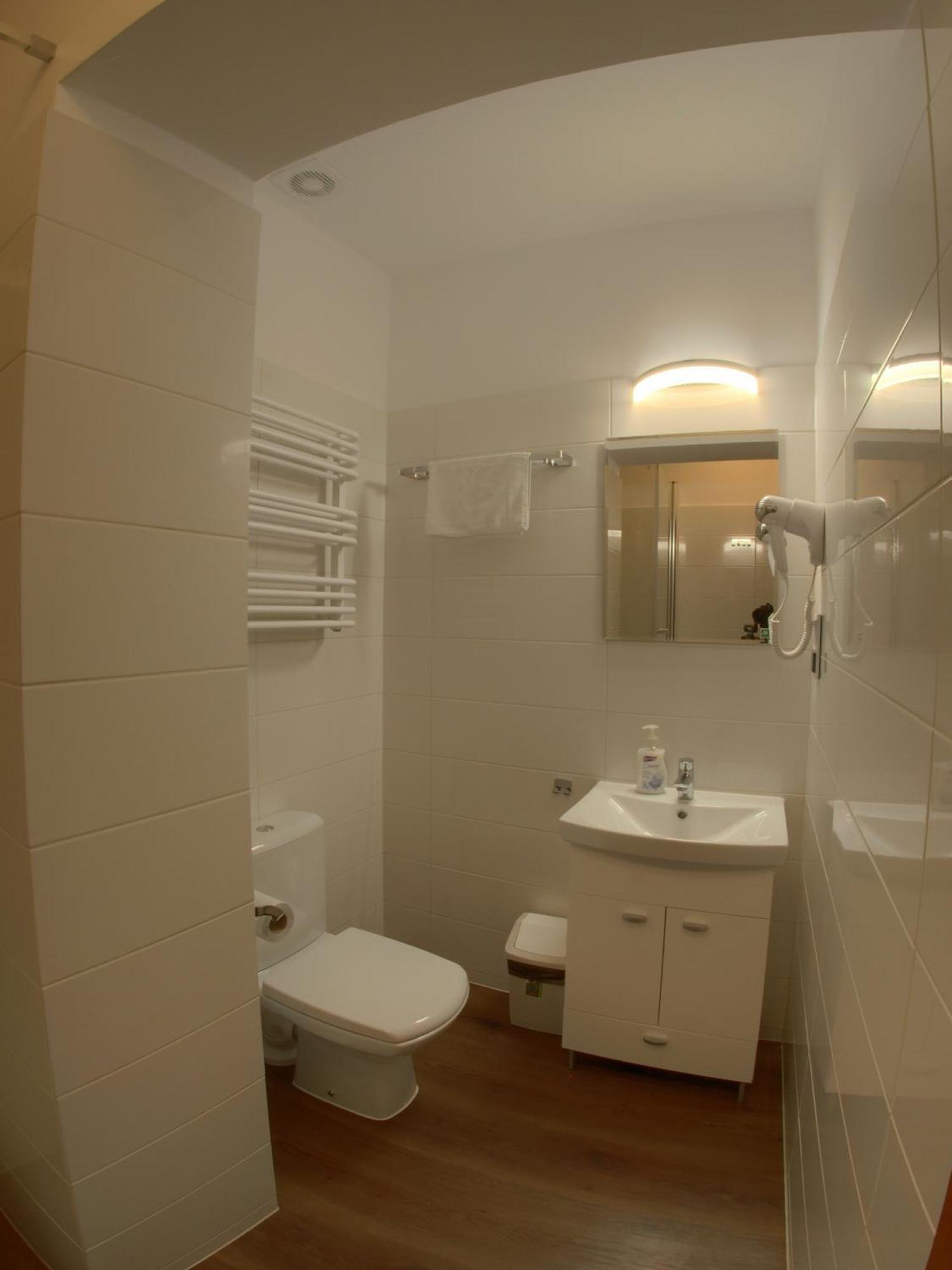 Standard Single Room,681652158:JPEG