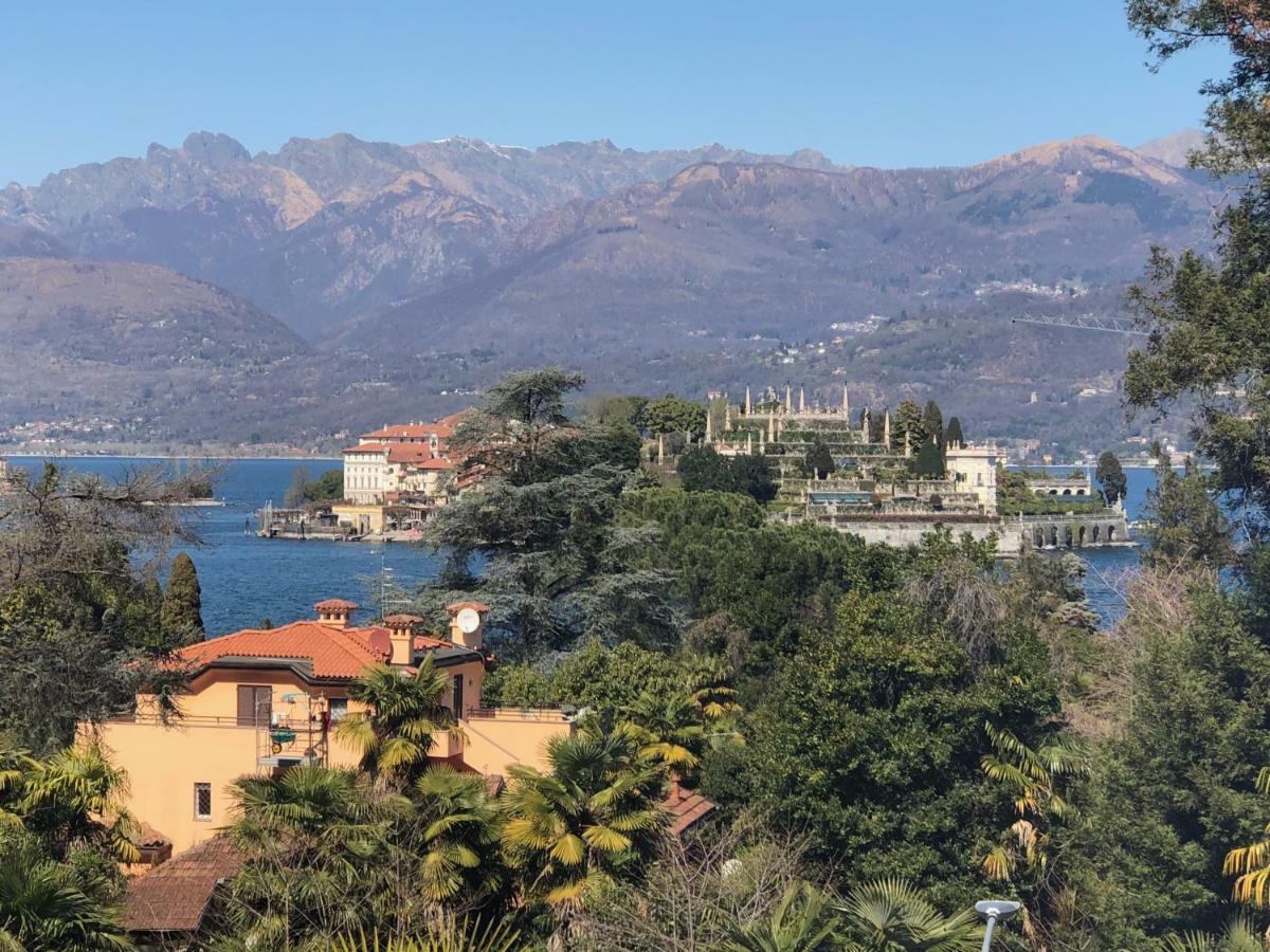 Camera Matrimoniale con Vista Lago
