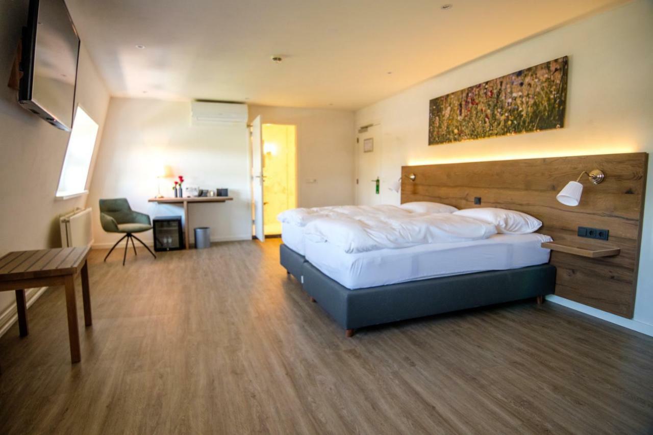 Superior Room with River View,1077826915:JPEG